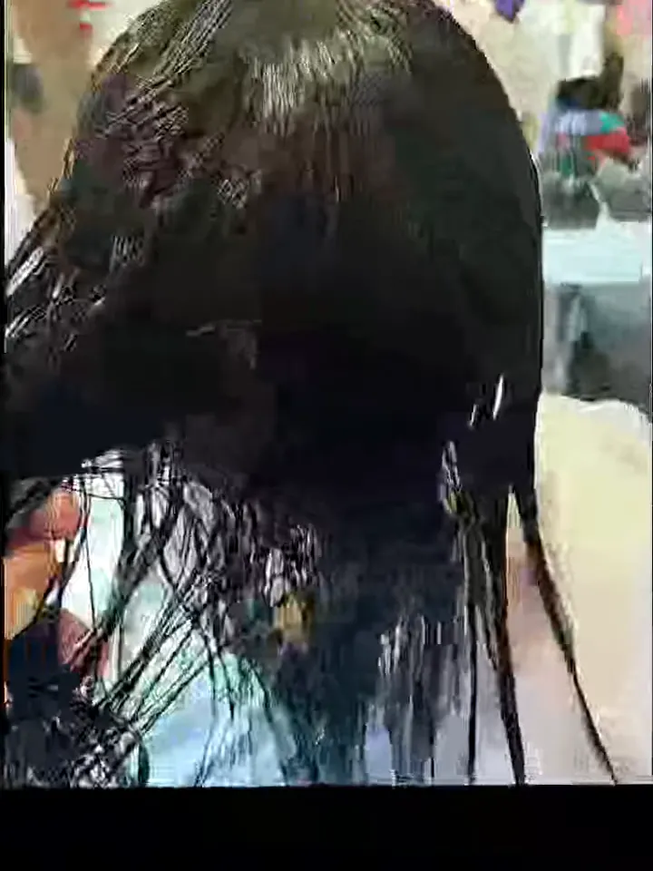 Antes: cabelo molhado, sem alinhamento